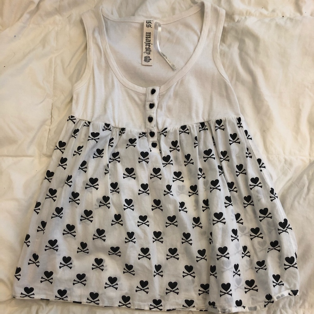 Miss majesty top with black heart & bones